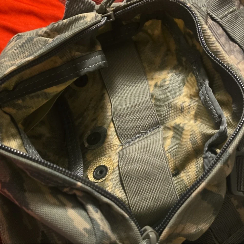 CamelBak BlackHawk Hydration Pack 2L Reservoir MOLLE Camo Adjustable Straps